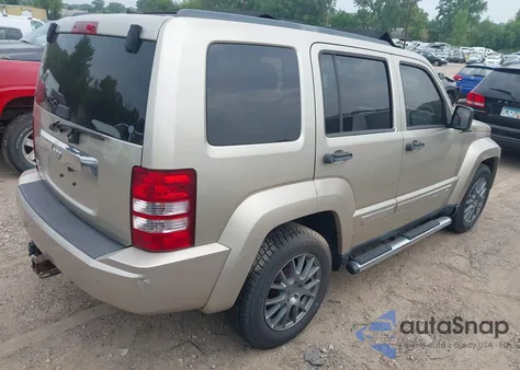 2010 Jeep Liberty Limited z USA, uszkodzony, nr VIN 1J4PN5GK3AW150858